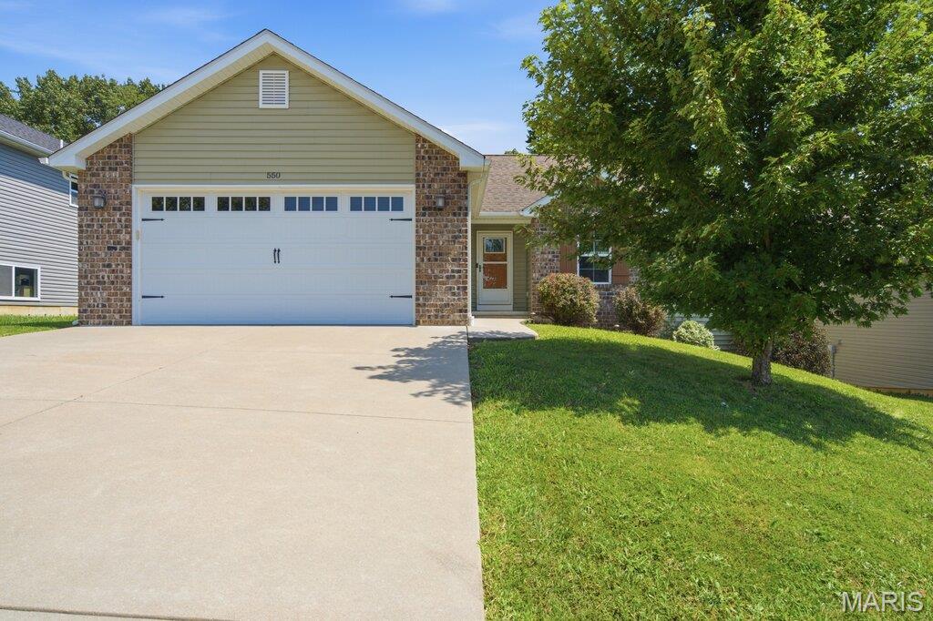 550 Crestfall Drive Property Photo 1