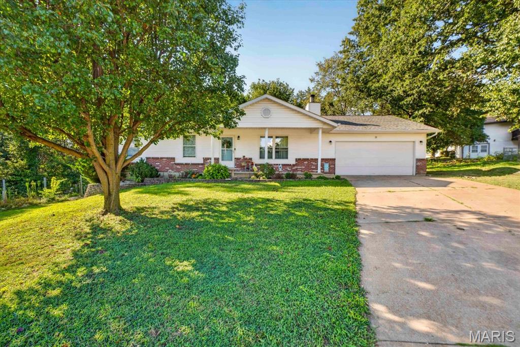 14 Arlington Oaks Drive Property Photo 1