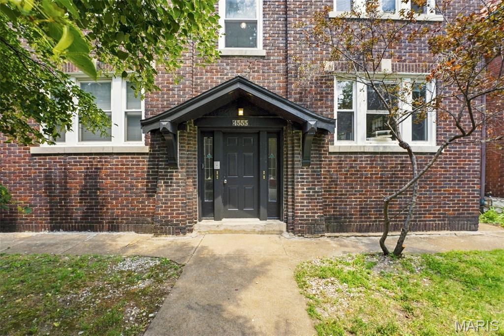 4555 Shenandoah Avenue Property Photo 2