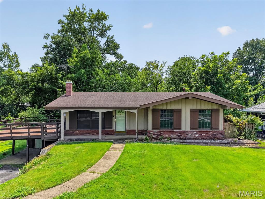 11104 Schuetz Road Property Photo 1