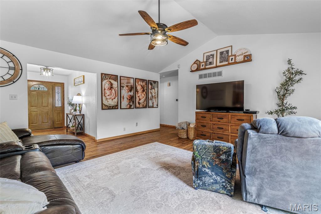 5425 Hyfield Oaks Road Property Photo 7