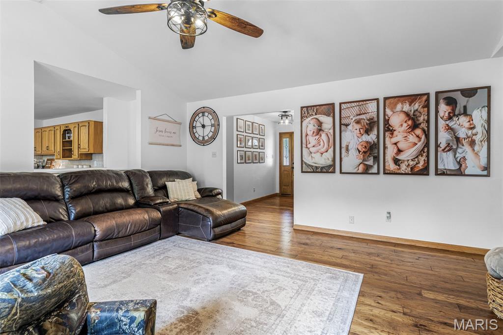 5425 Hyfield Oaks Road Property Photo 8