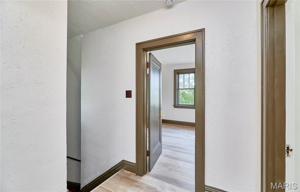 5021 Ray Avenue Property Photo 6