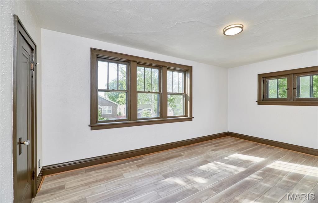 5021 Ray Avenue Property Photo 7