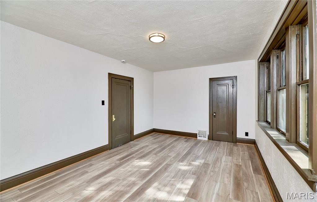 5021 Ray Avenue Property Photo 10