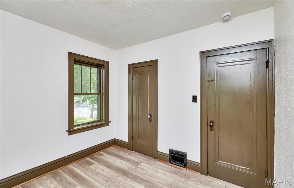 5021 Ray Avenue Property Photo 21