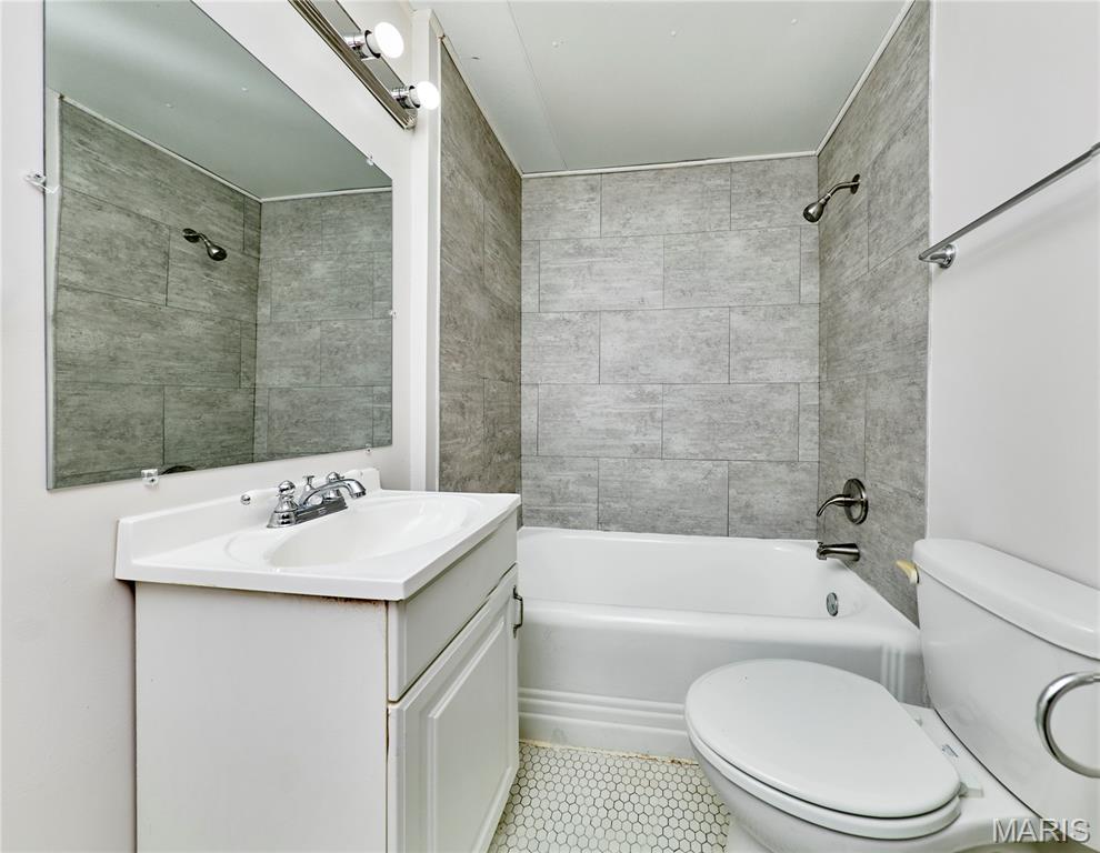 5021 Ray Avenue Property Photo 38