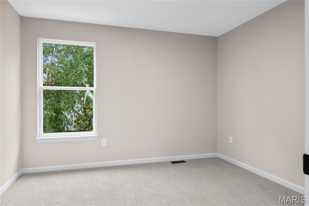 302 Greenshire Lane Property Photo 28