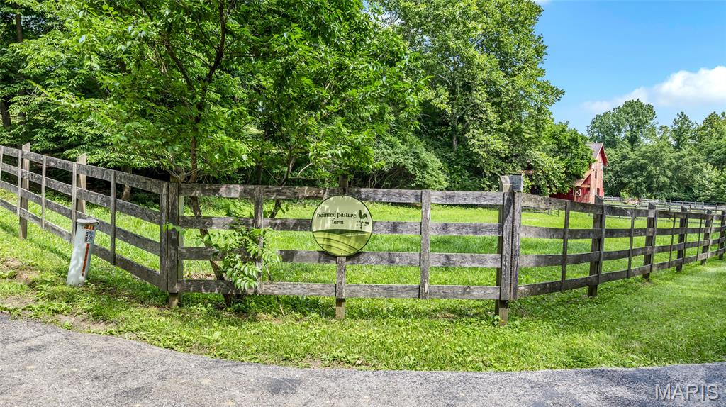 4945 Fox Bridge Road Property Photo 5
