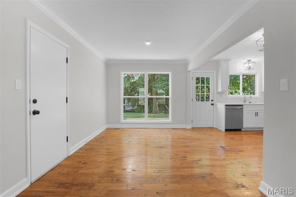 16528 Forest Pine Drive Property Photo 9