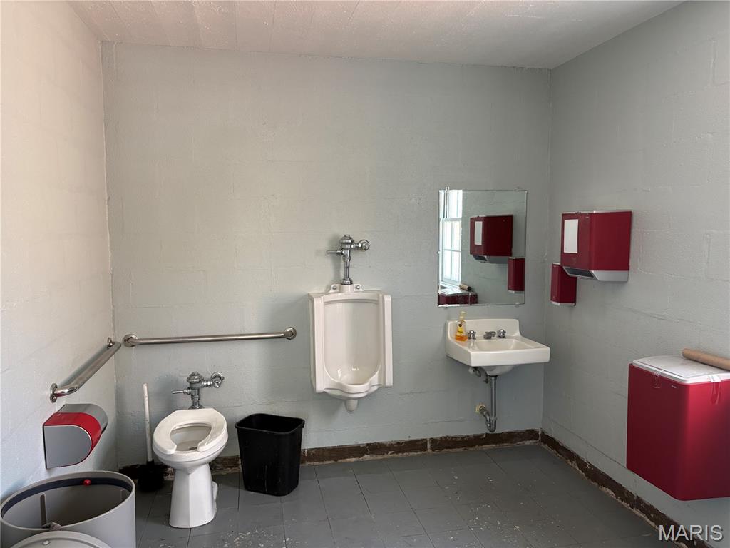 5880 Christy Boulevard Property Photo 7