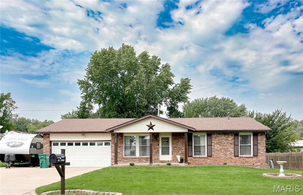 305 W Hillside Drive