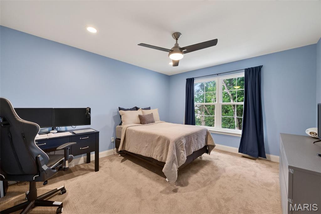 932 Bentley Park Circle Property Photo 34