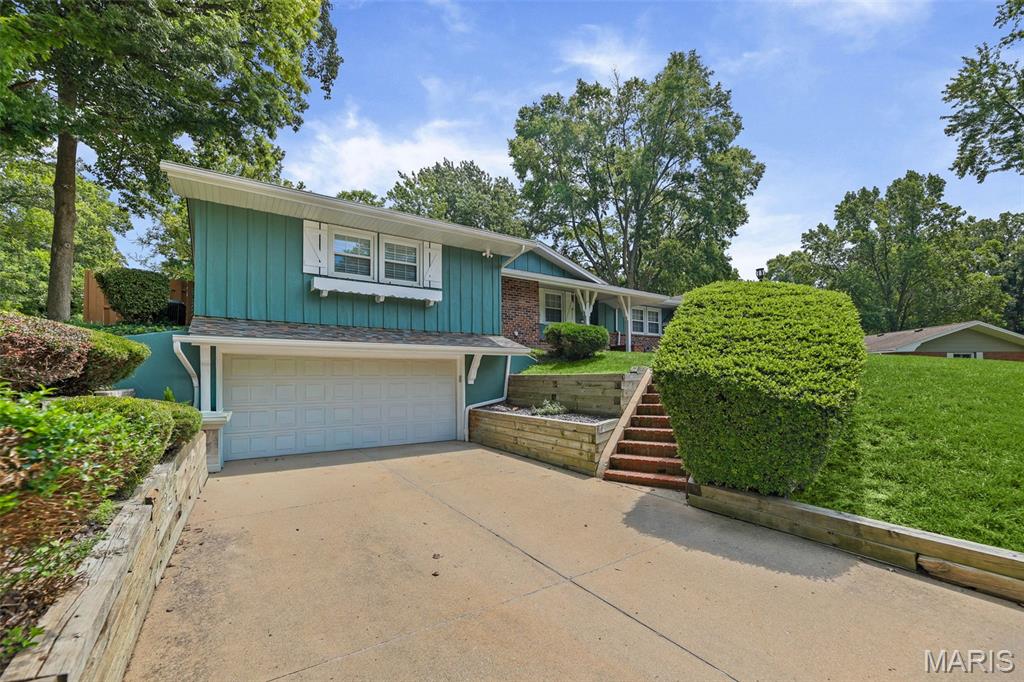 133 Country Club Property Photo 5