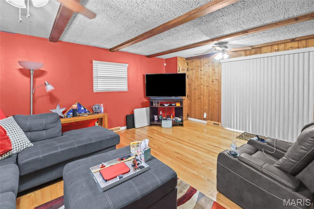 133 Country Club Property Photo 16