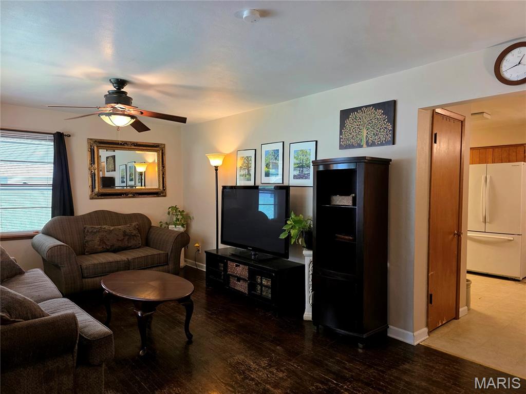 19 E 11th Street Property Photo 4