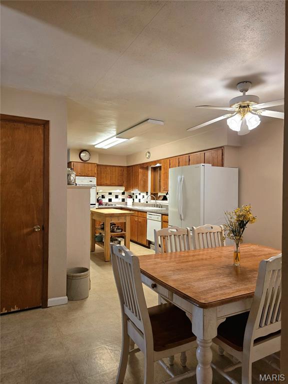19 E 11th Street Property Photo 9