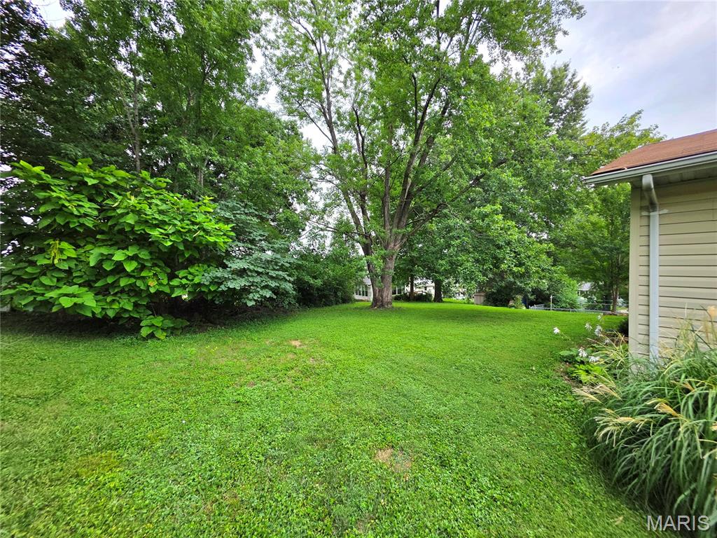 19 E 11th Street Property Photo 35