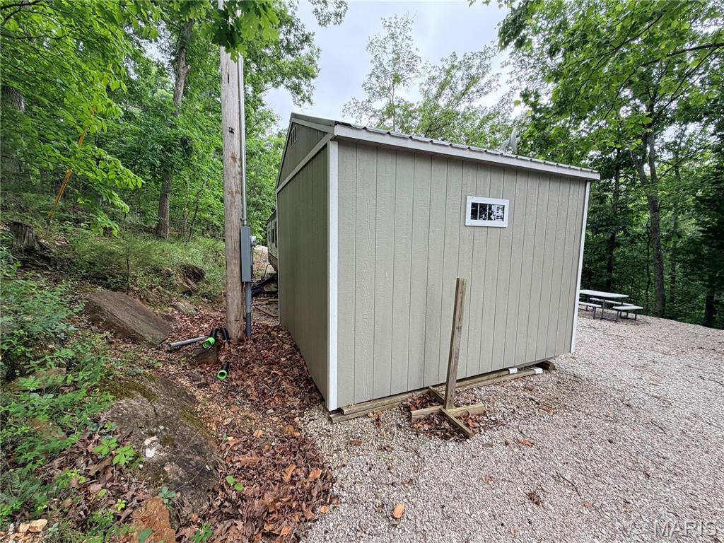 5150 Northview Drive Property Photo 3