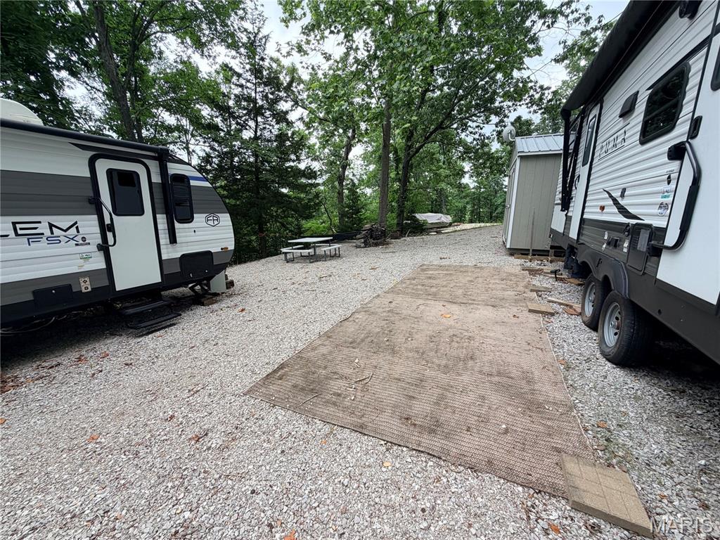 5150 Northview Drive Property Photo 9