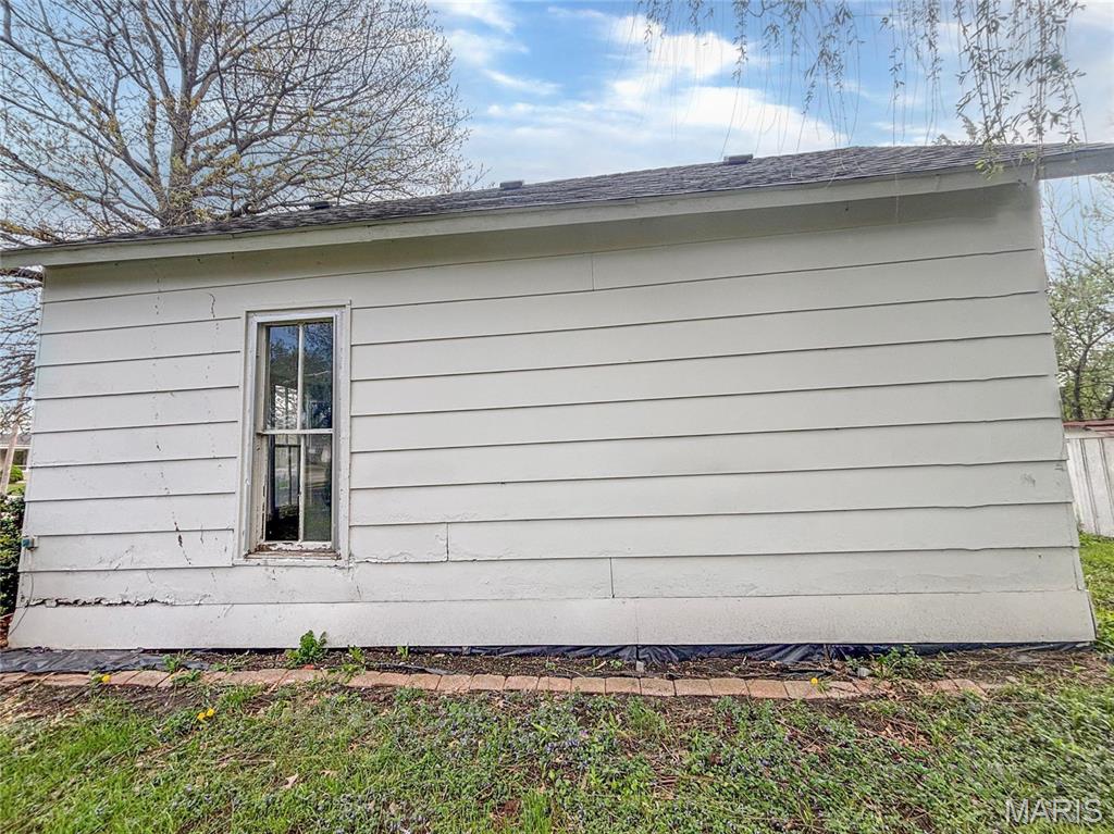1213 N Elson Street Property Photo 3