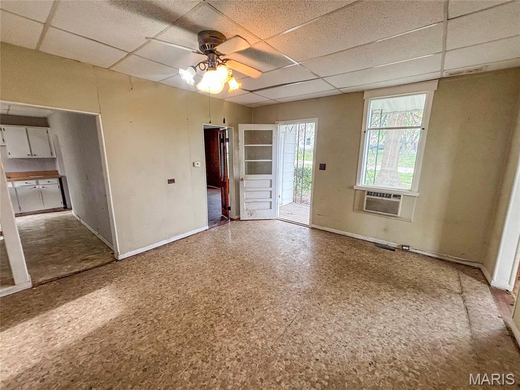1213 N Elson Street Property Photo 8