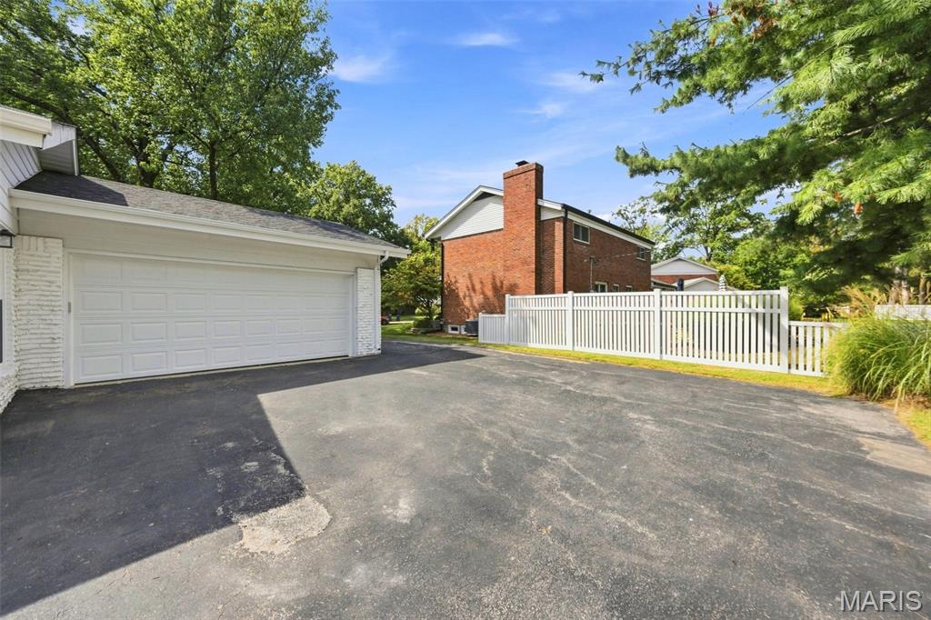 165 Saddleford Drive Property Photo 35