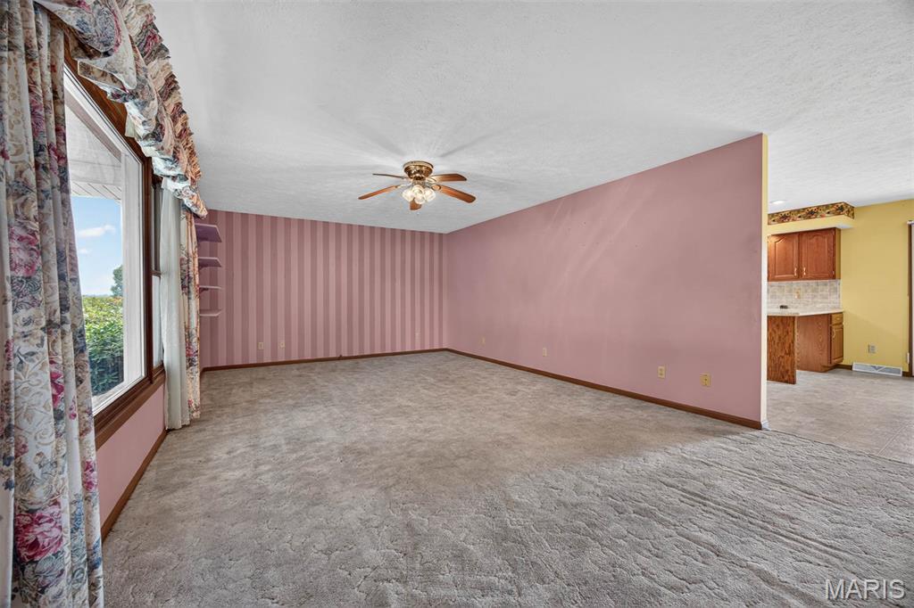 1412 Pinewood Lane Property Photo 6