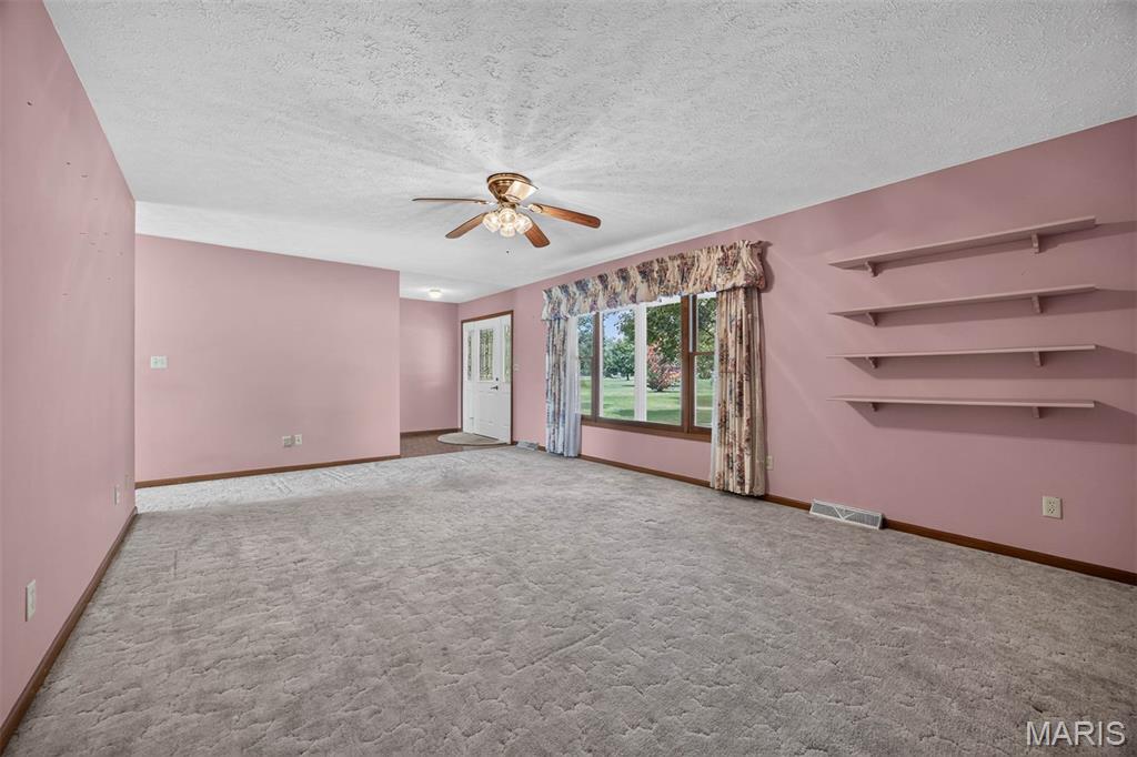 1412 Pinewood Lane Property Photo 7