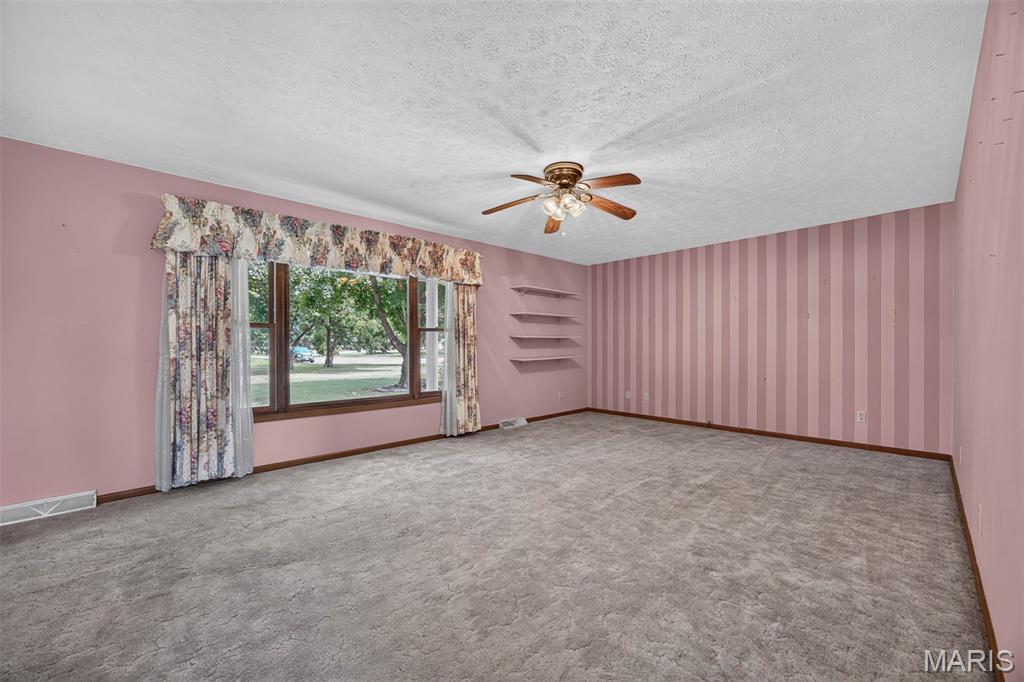1412 Pinewood Lane Property Photo 8
