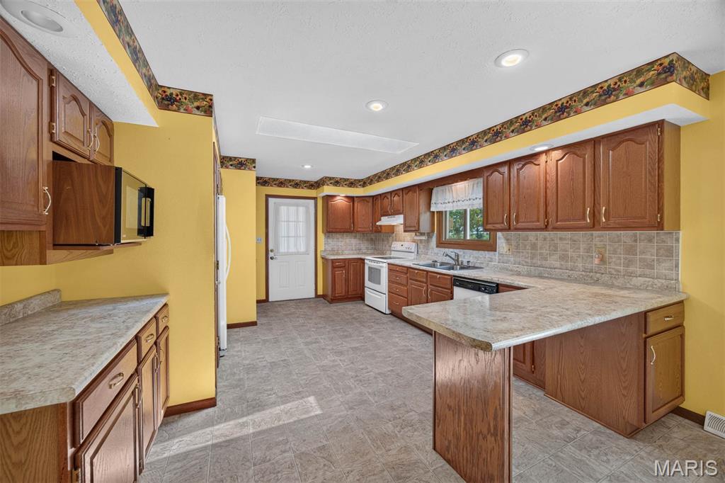 1412 Pinewood Lane Property Photo 12