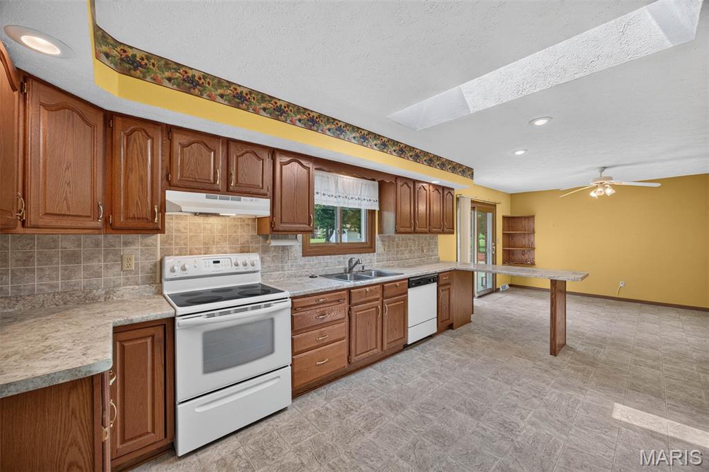1412 Pinewood Lane Property Photo 14