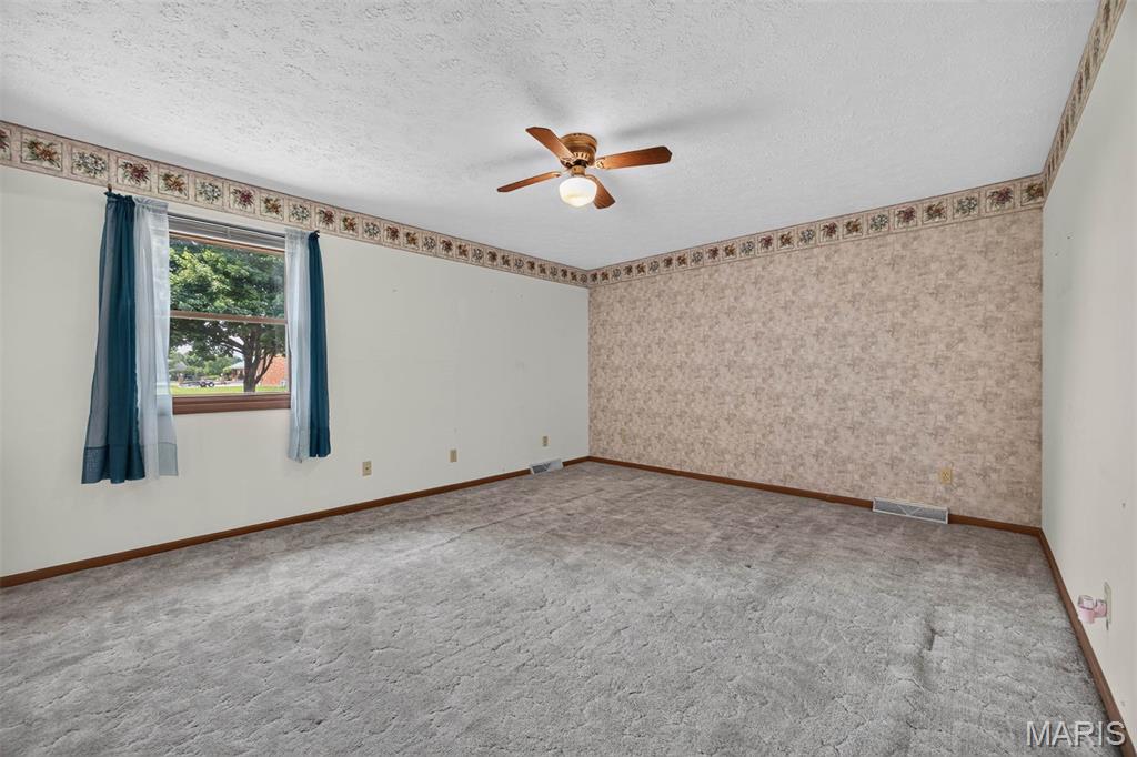 1412 Pinewood Lane Property Photo 17
