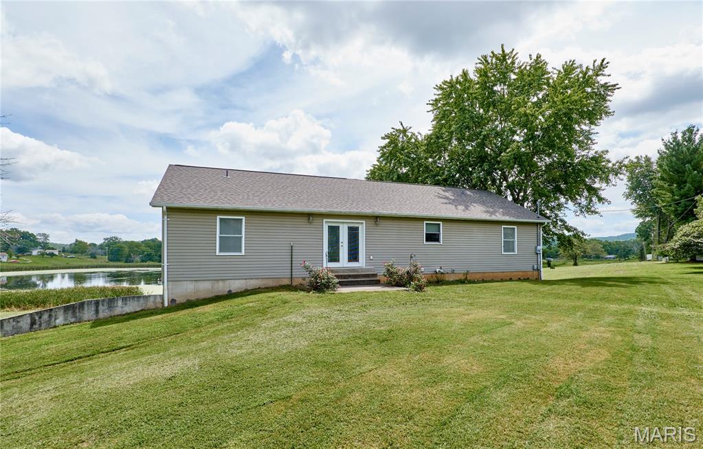 55 Lakeview Circle Property Photo 3