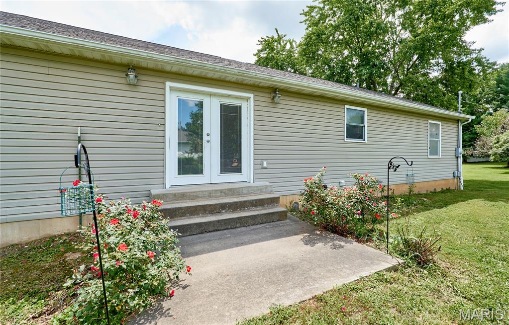 55 Lakeview Circle Property Photo 4