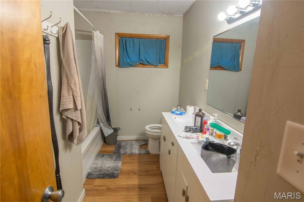 709 Pine View Street Property Photo 9