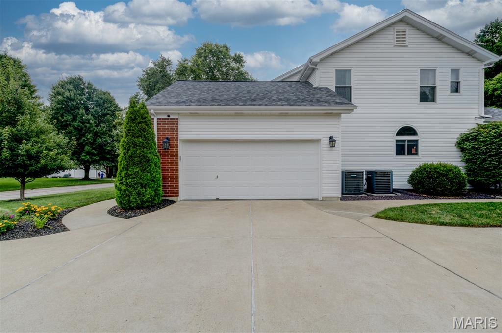 1305 Renaissance Place Property Photo 4