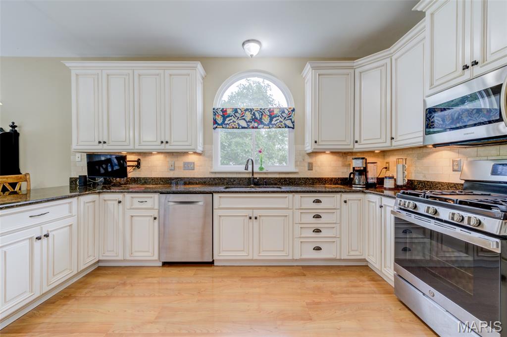 1305 Renaissance Place Property Photo 28