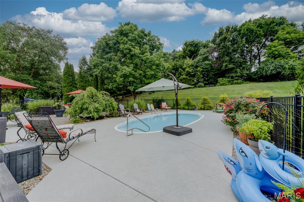 1305 Renaissance Place Property Photo 49