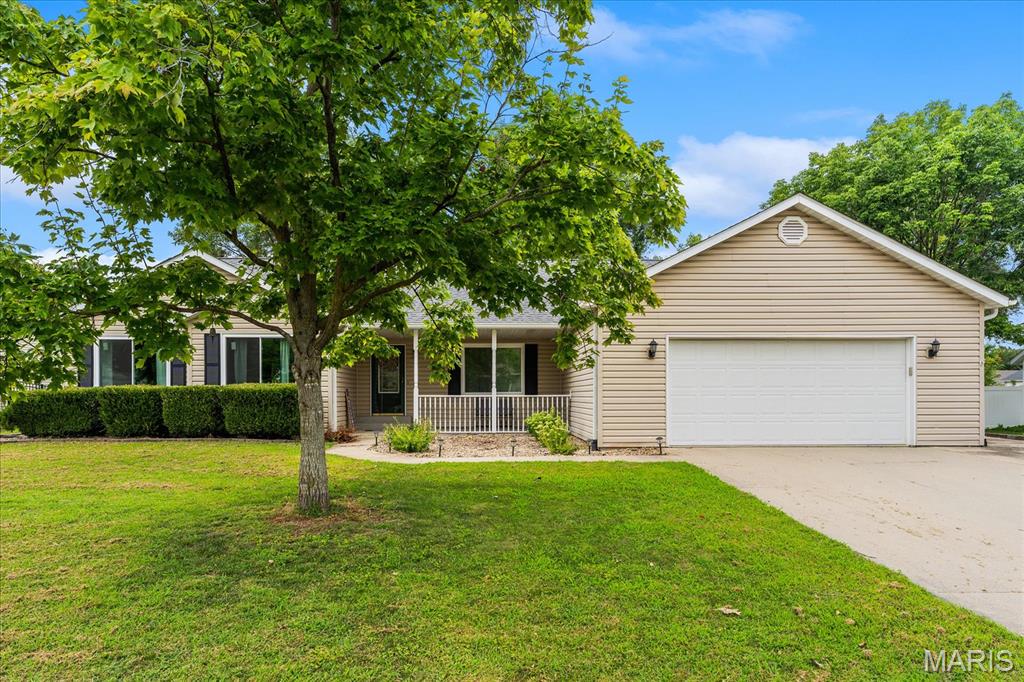 710 Mary Ann Court Property Photo 1
