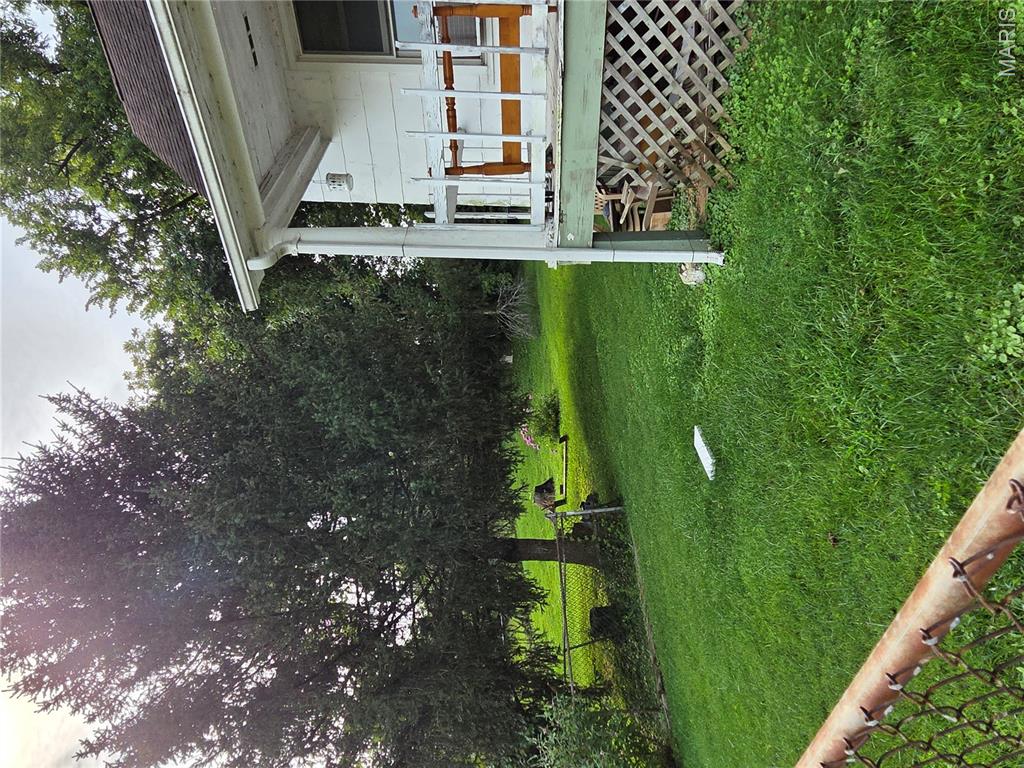 304 Railroad Street Property Photo 3