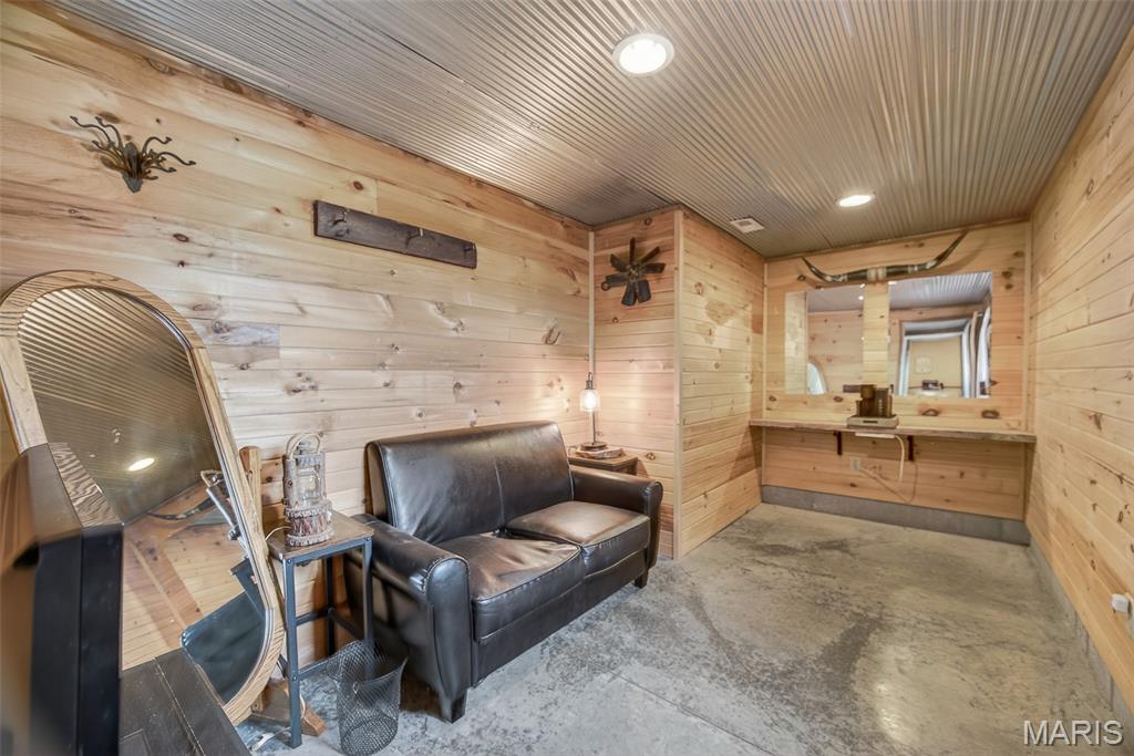 38 Rainbow Road Property Photo 22