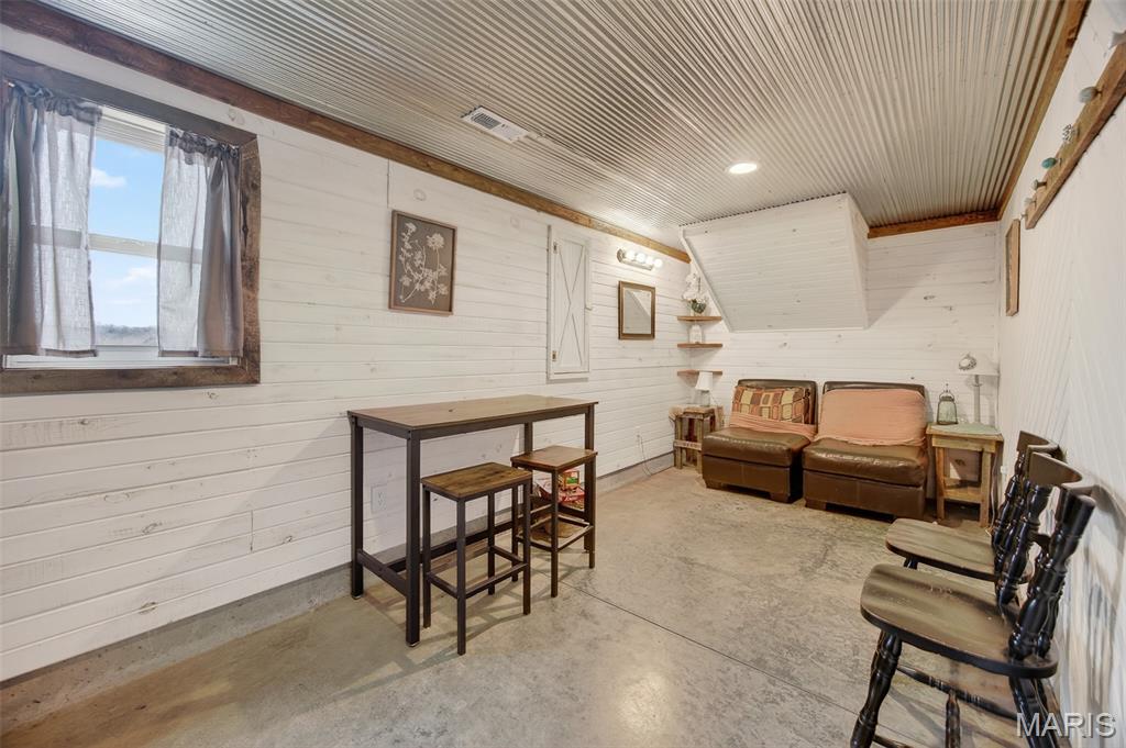 38 Rainbow Road Property Photo 25