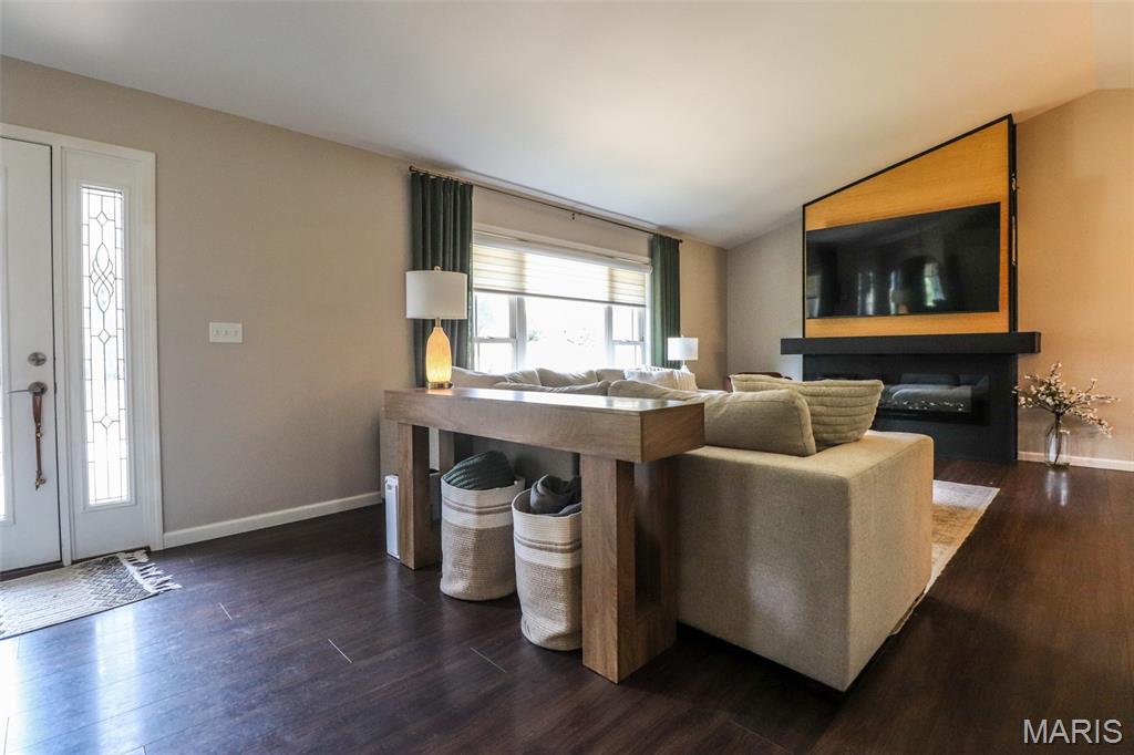 12 Pyrenees Drive Property Photo 3