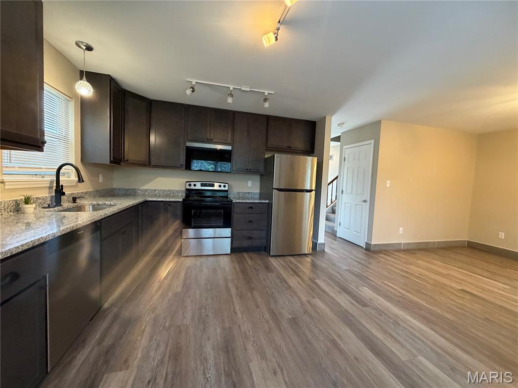 1002 Sara Jane Lane Property Photo 9