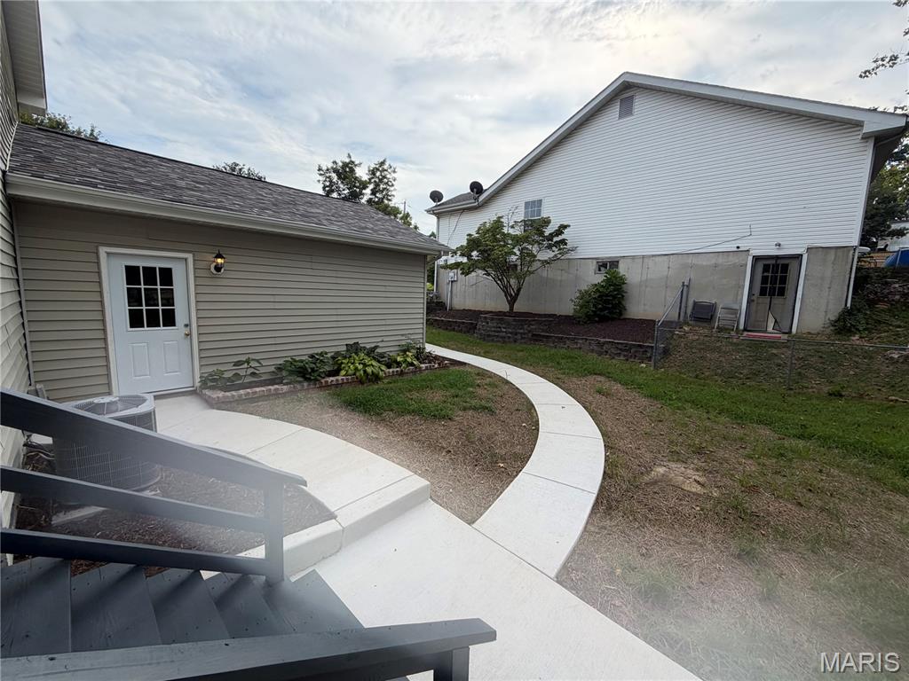 1002 Sara Jane Lane Property Photo 15