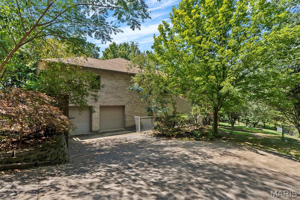 537 Ann Drive Property Photo 2