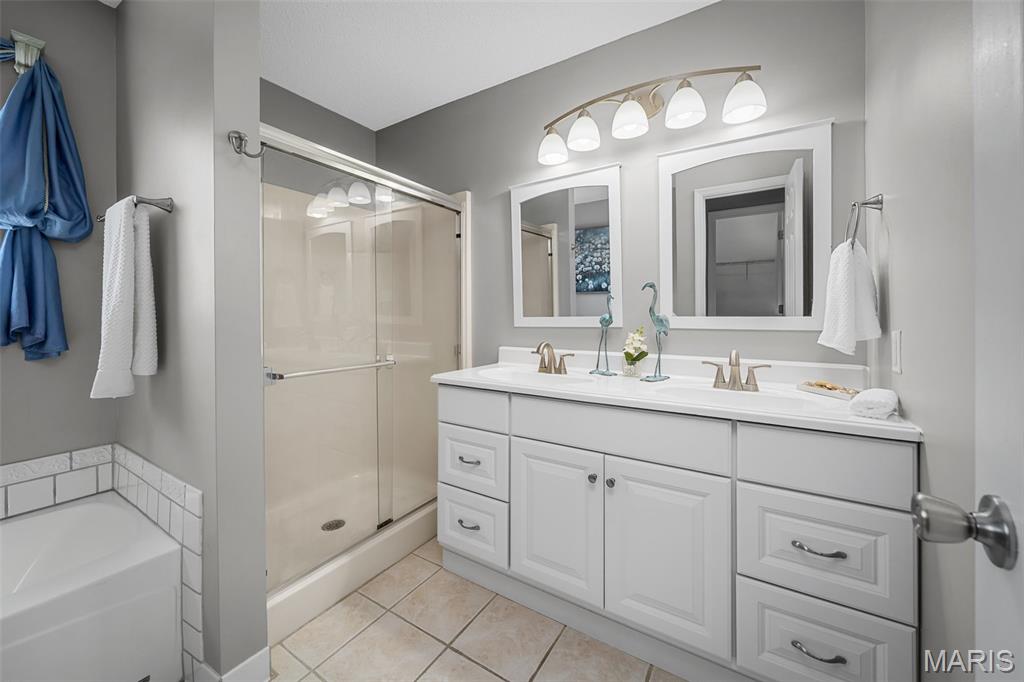 120 Bromley Court Property Photo 18