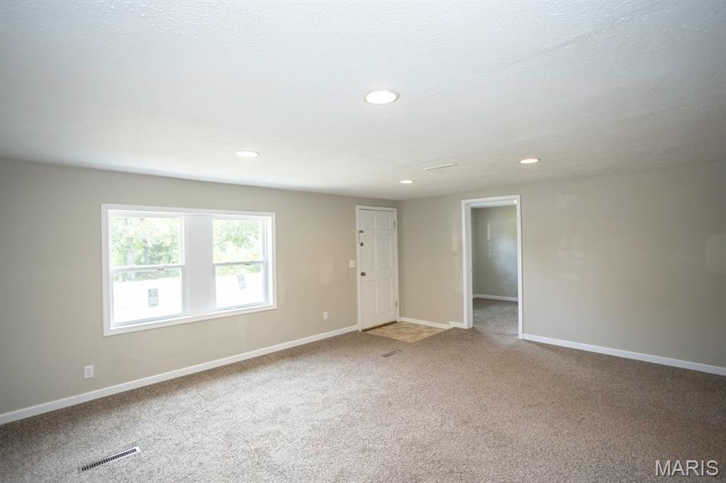 21065 Highway Y Property Photo 5