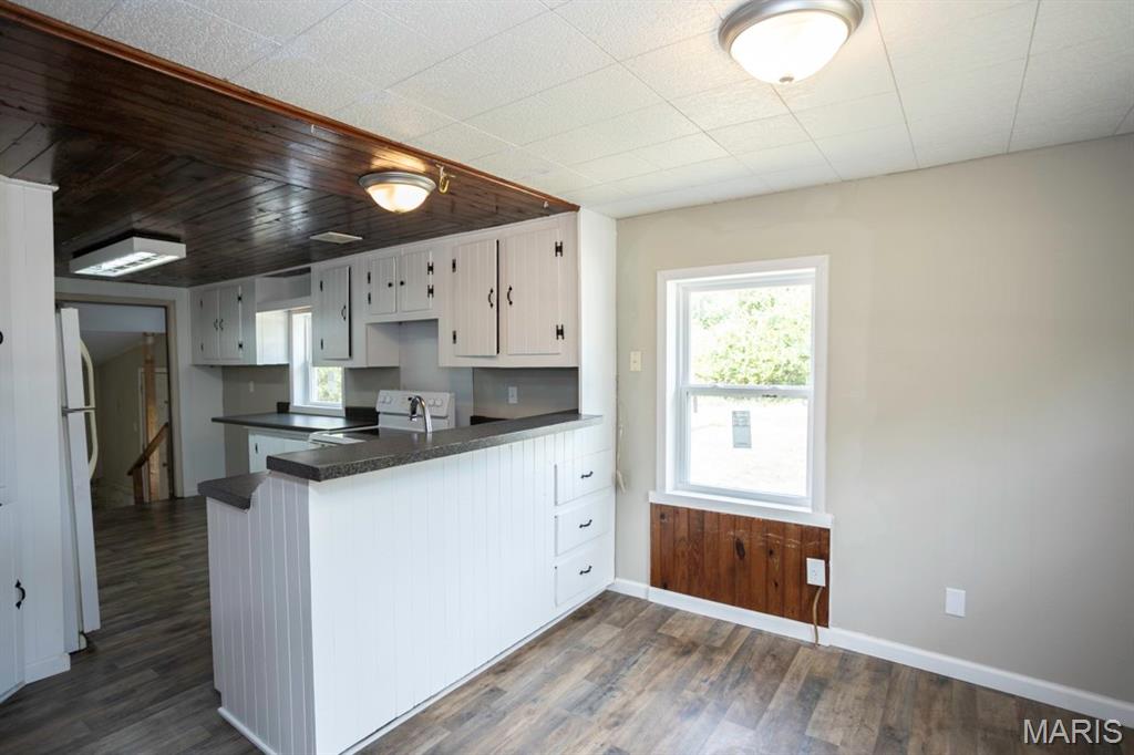 21065 Highway Y Property Photo 8